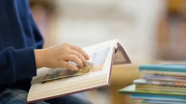 W bibliotece dzieci odkryły, że supermoc zaczyna się od uśmiechu