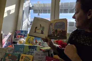 Dzień Dentysty w bibliotece - przedszkolaki zamieniły się w małych ekspertów od zębów